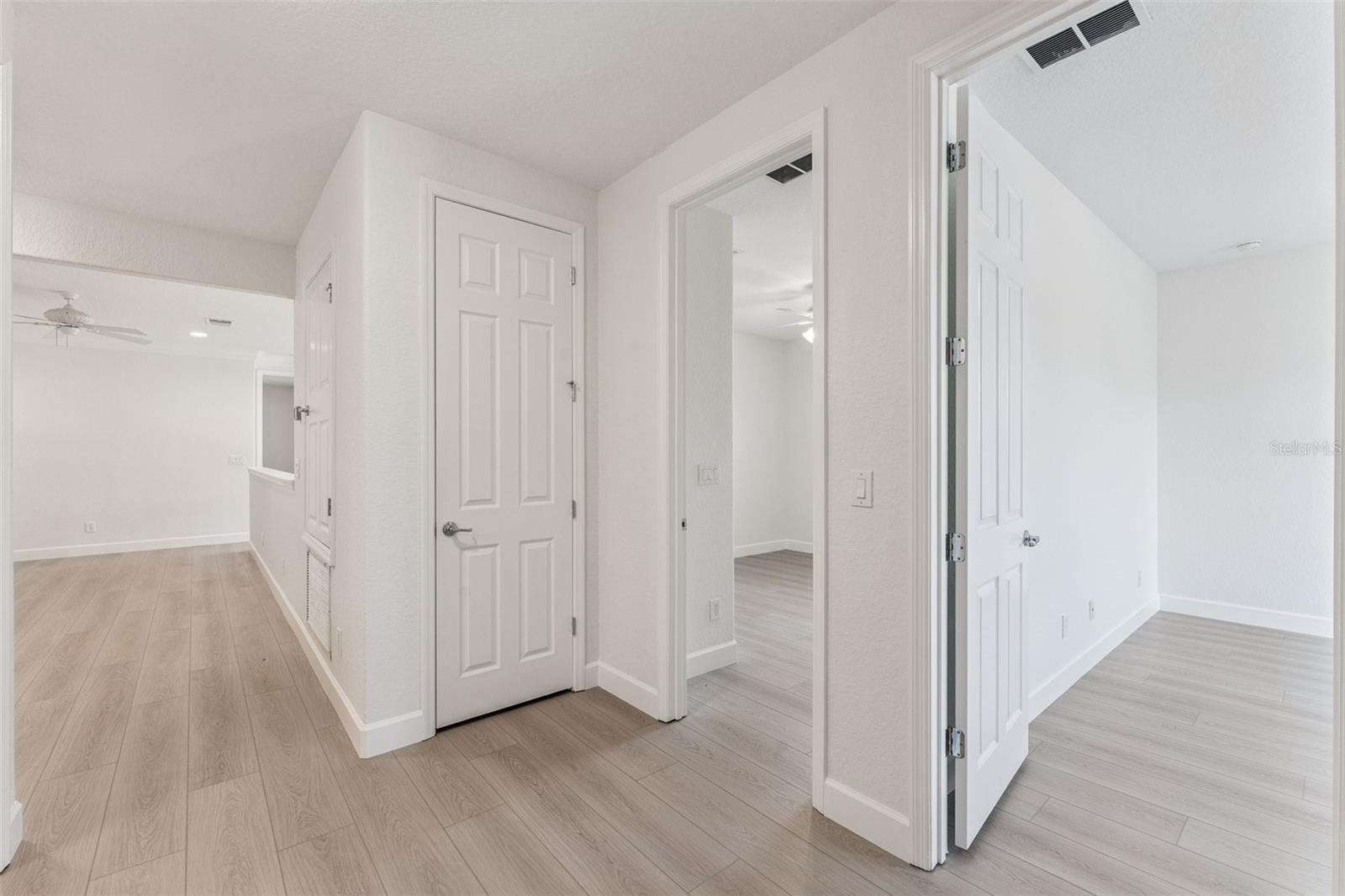 Image 19 of 32 For 8888 Della Scala Circle