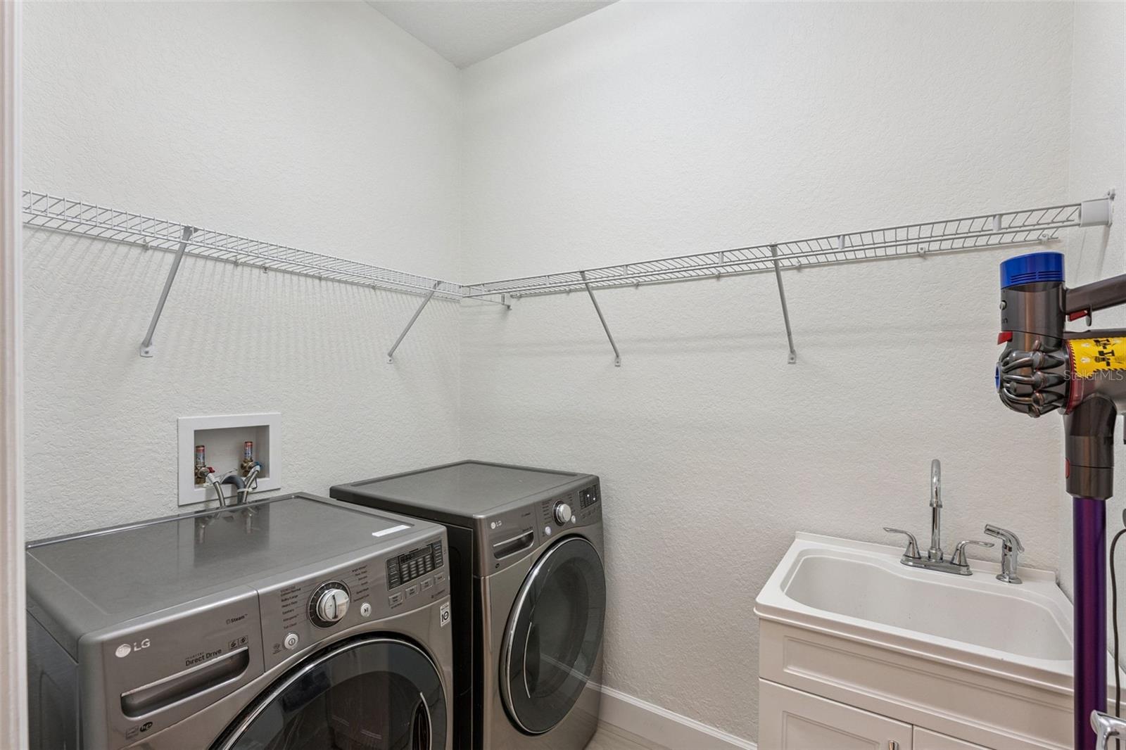 Image 20 of 32 For 8888 Della Scala Circle