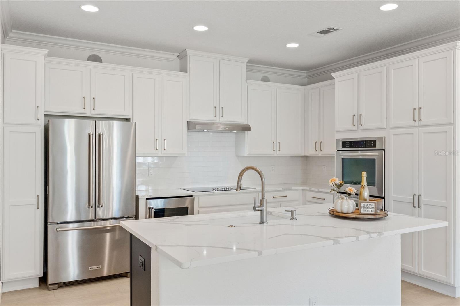 Image 6 of 32 For 8888 Della Scala Circle