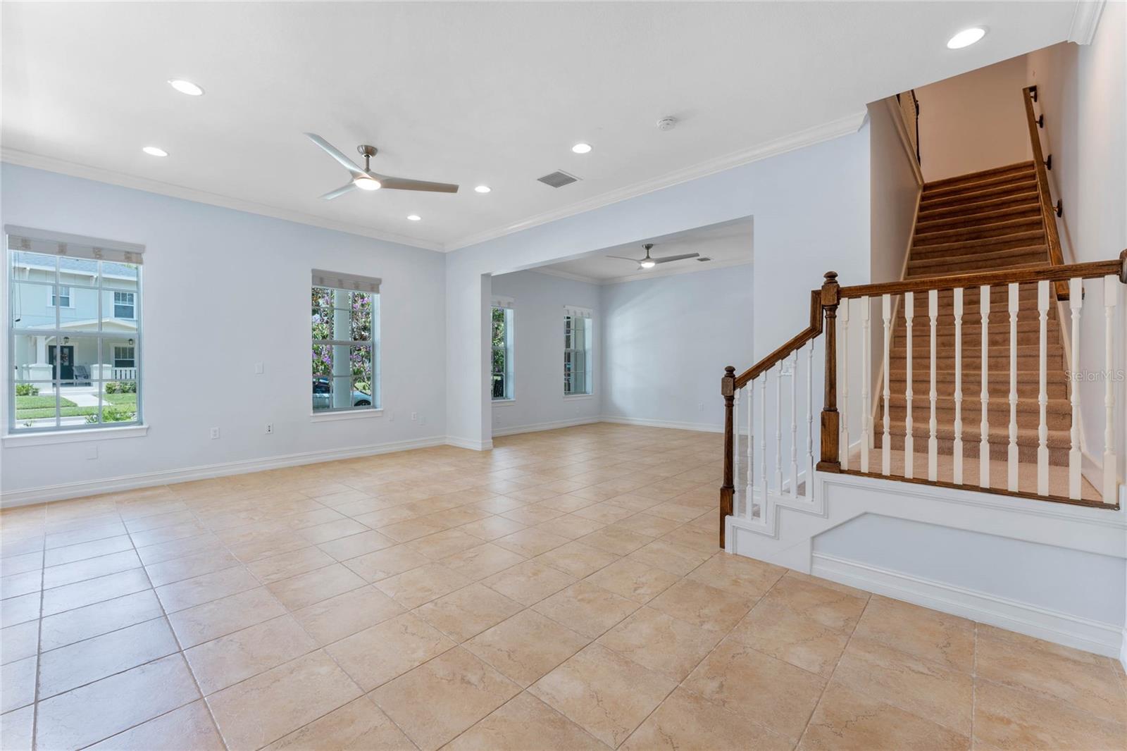 Image 13 of 23 For 915 Greenlawn Street