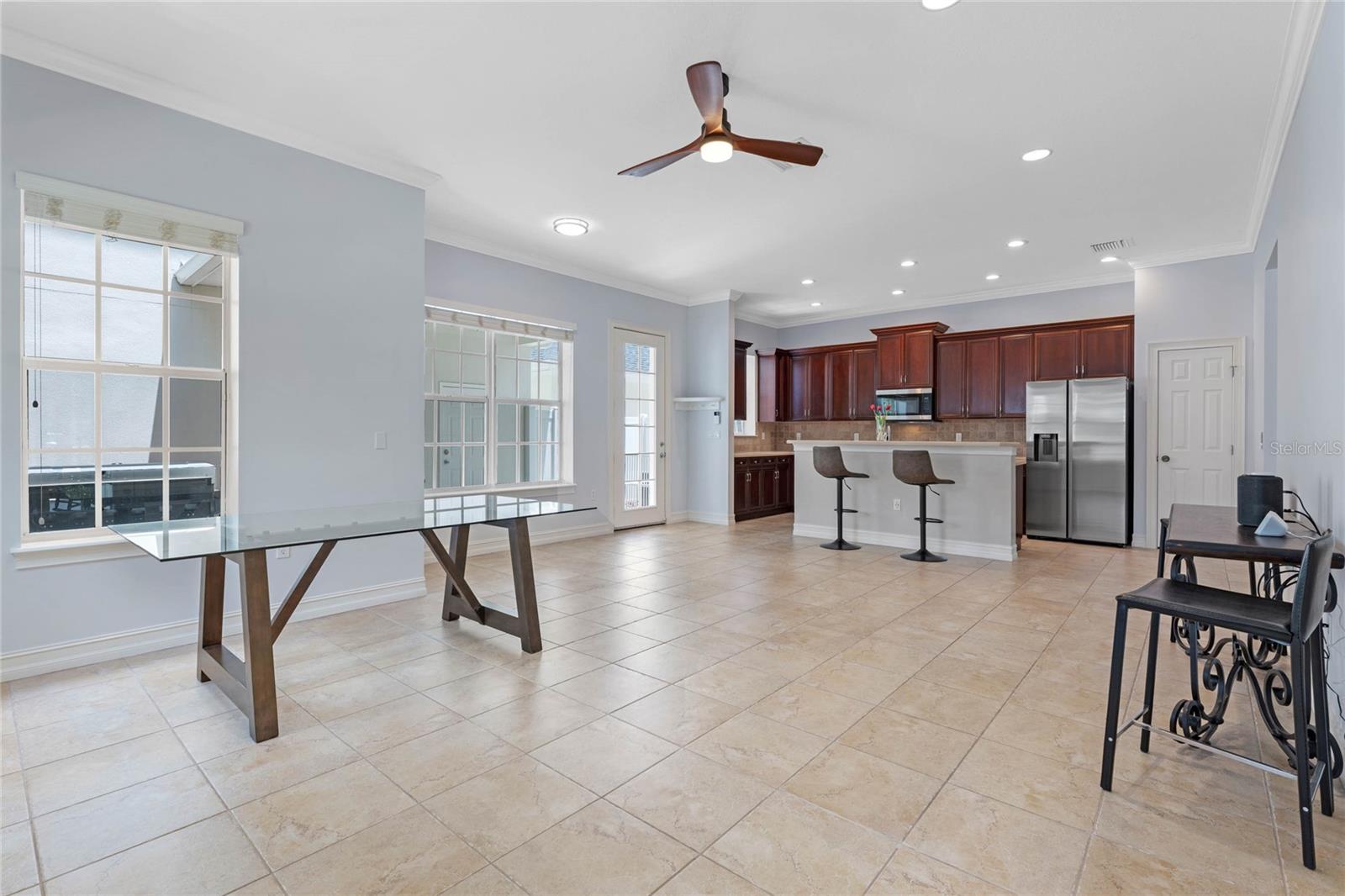 Image 20 of 23 For 915 Greenlawn Street