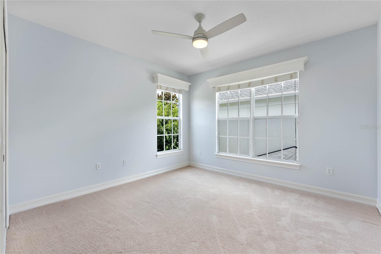 Image 8 of 23 For 915 Greenlawn Street