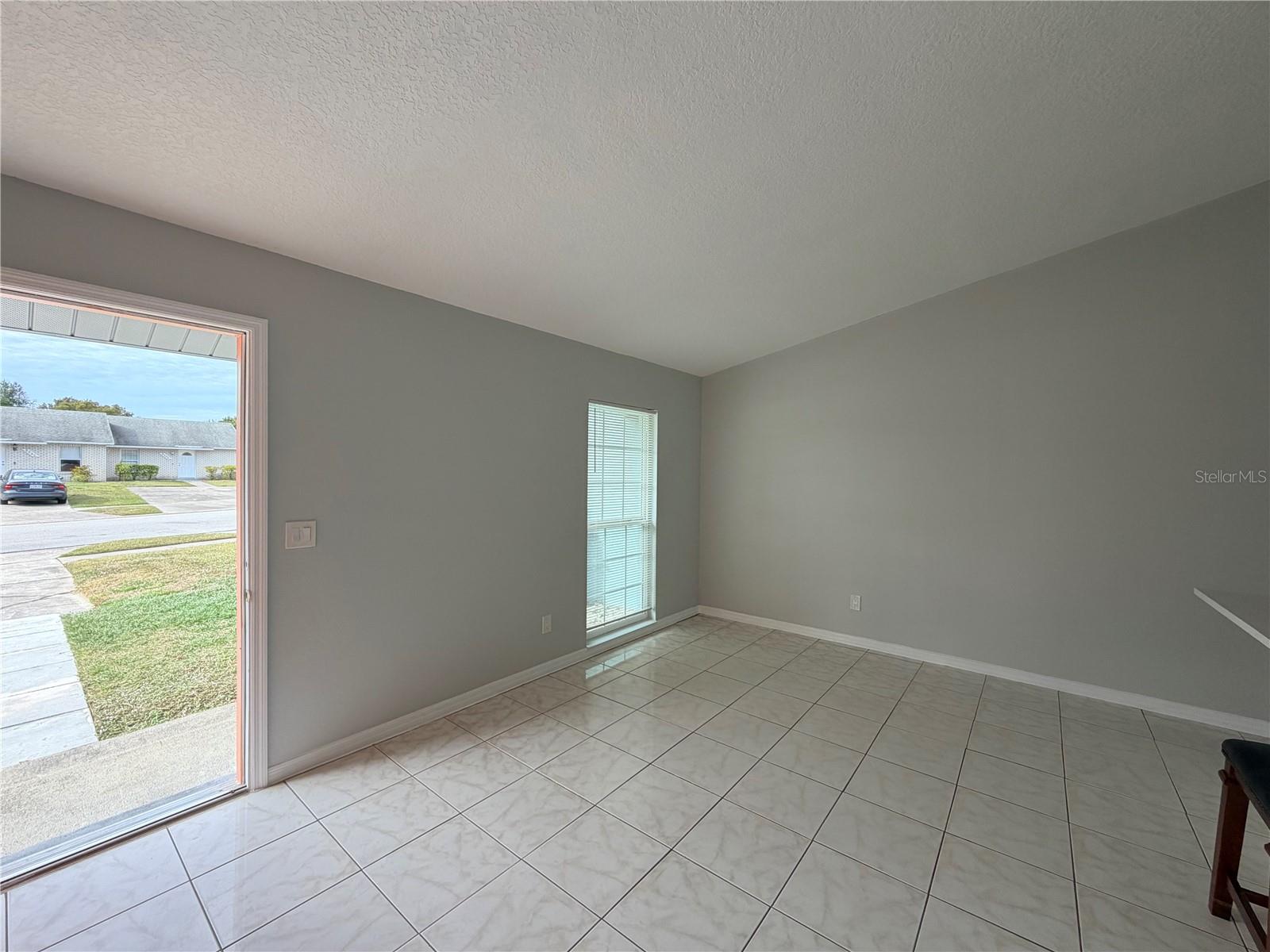 Image 4 of 18 For 2731 Adela Avenue