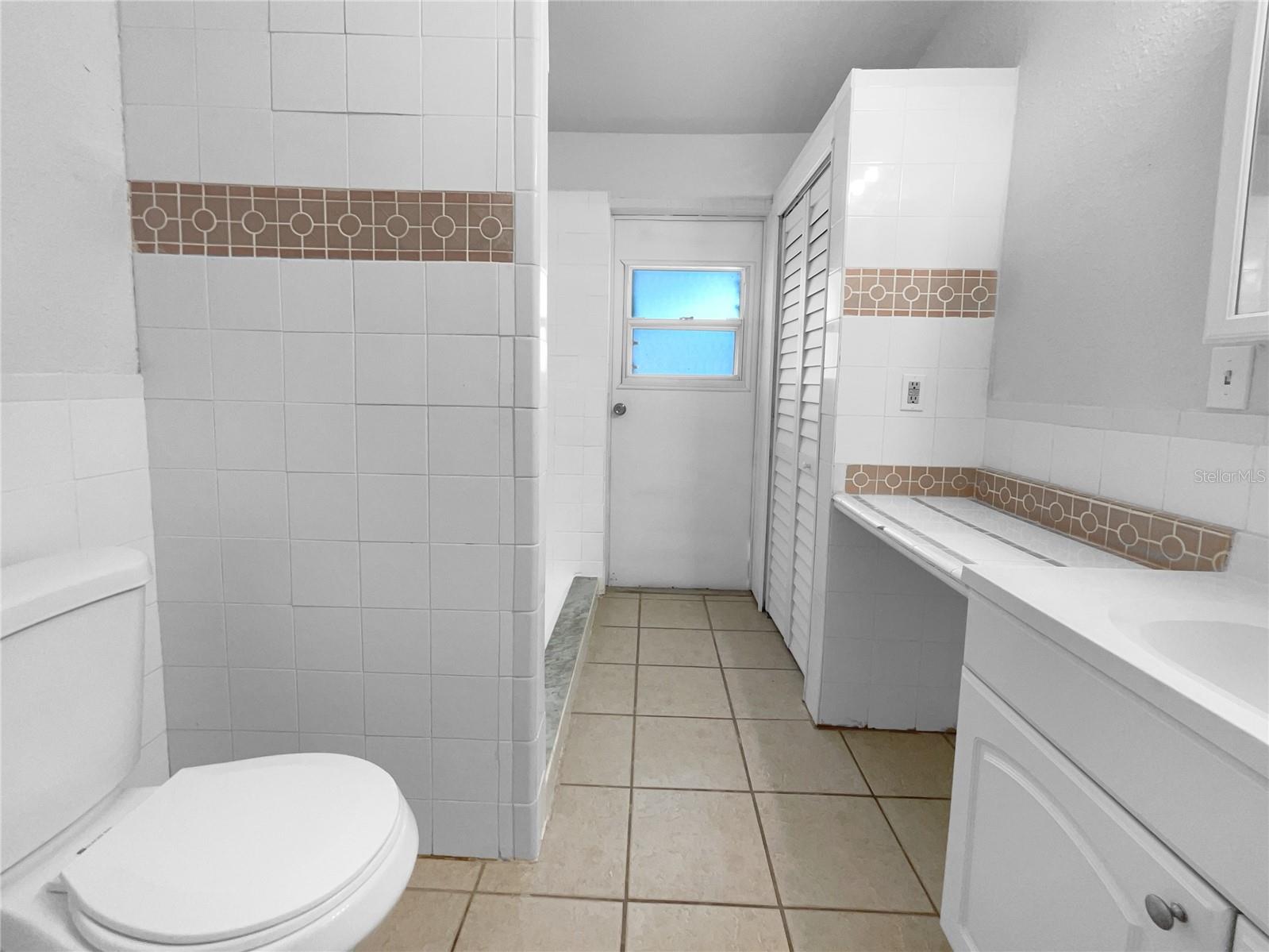 Image 21 of 29 For 510 Margarita Avenue