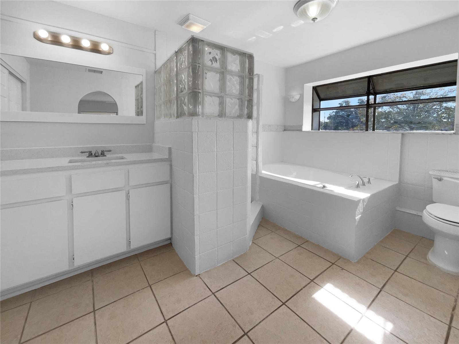 Image 23 of 29 For 510 Margarita Avenue