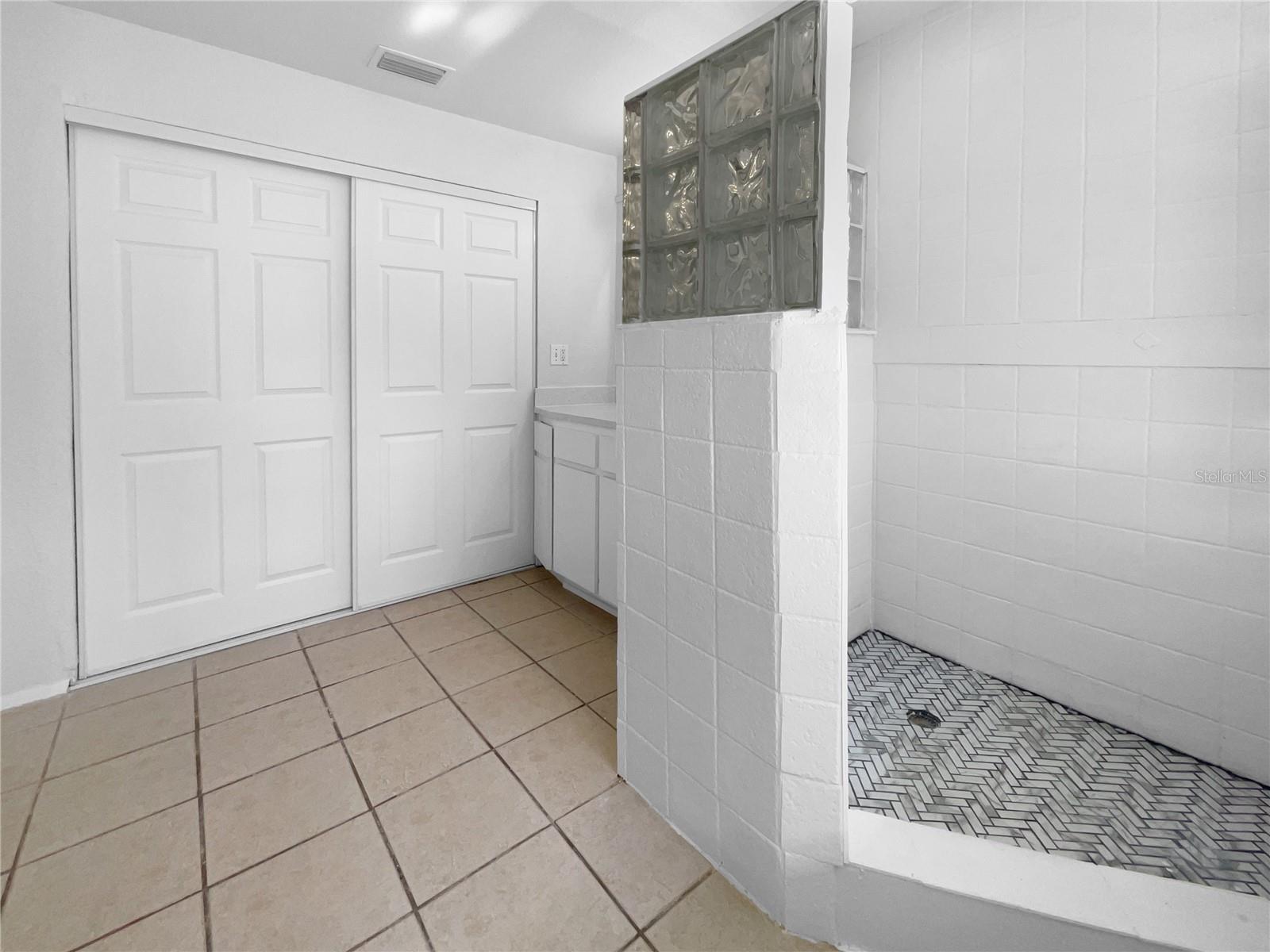 Image 24 of 29 For 510 Margarita Avenue