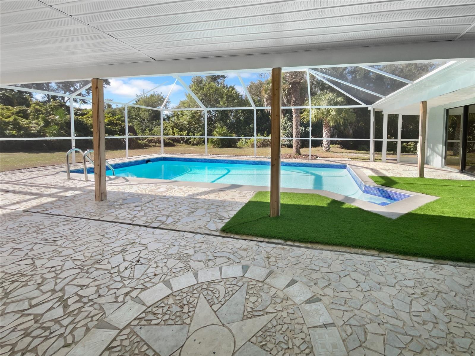 Image 26 of 29 For 510 Margarita Avenue