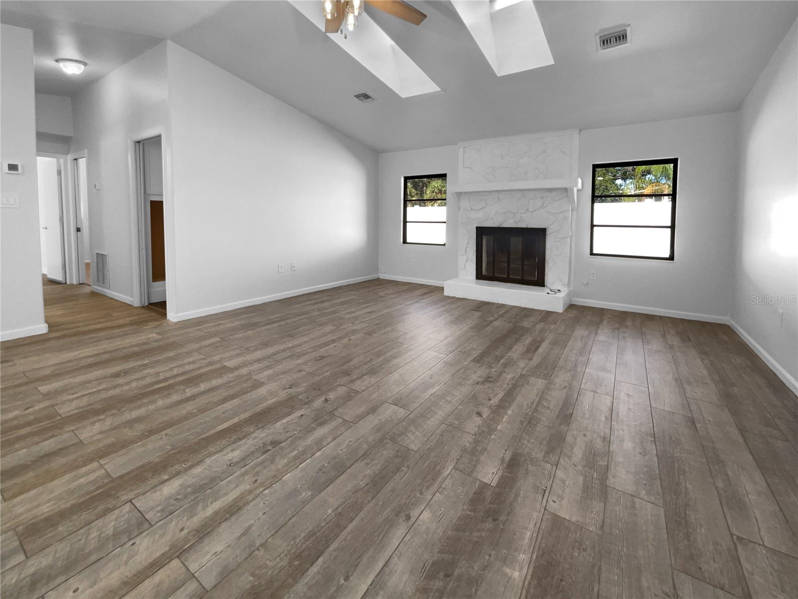 Image 3 of 29 For 510 Margarita Avenue