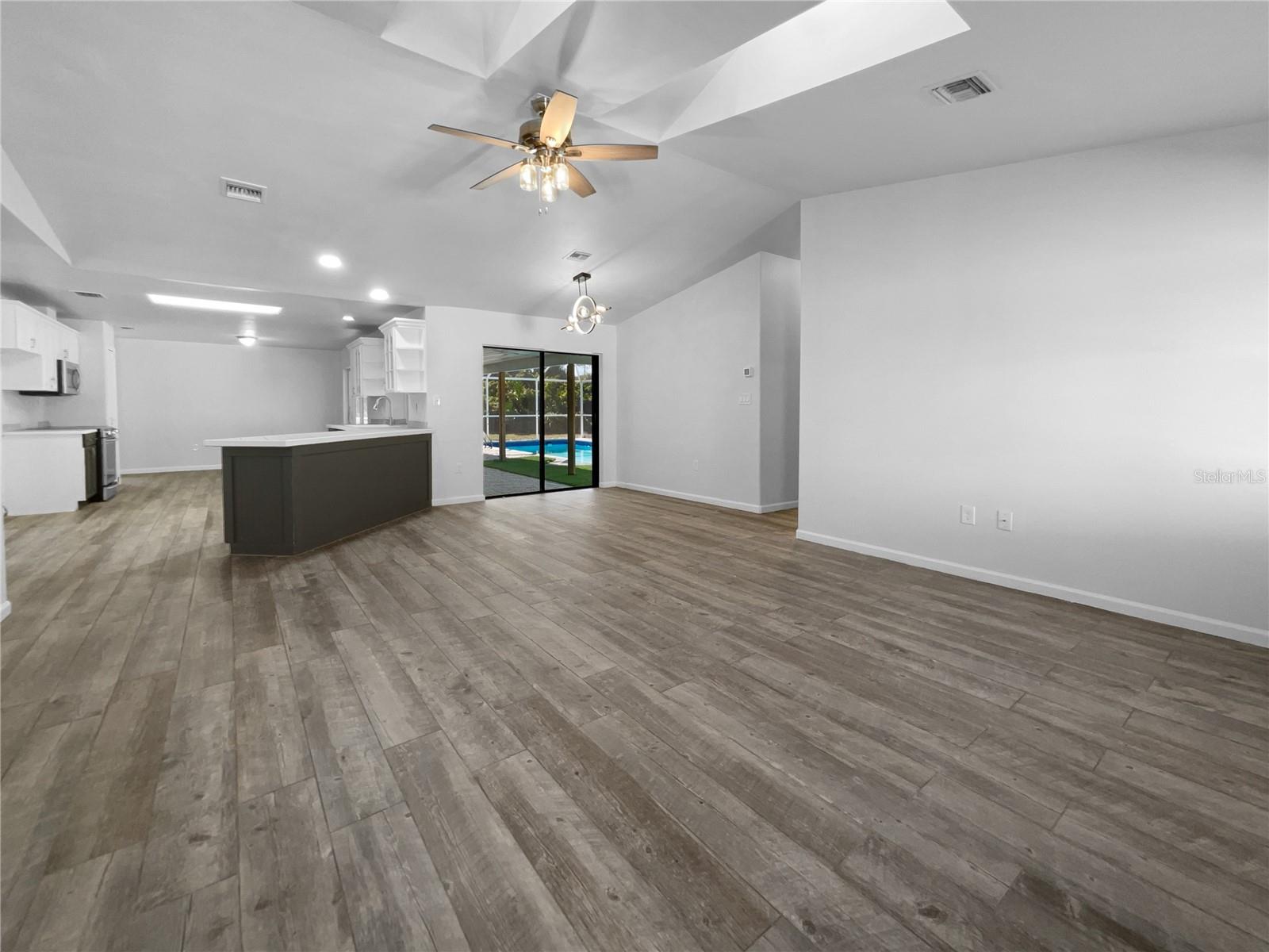 Image 6 of 29 For 510 Margarita Avenue