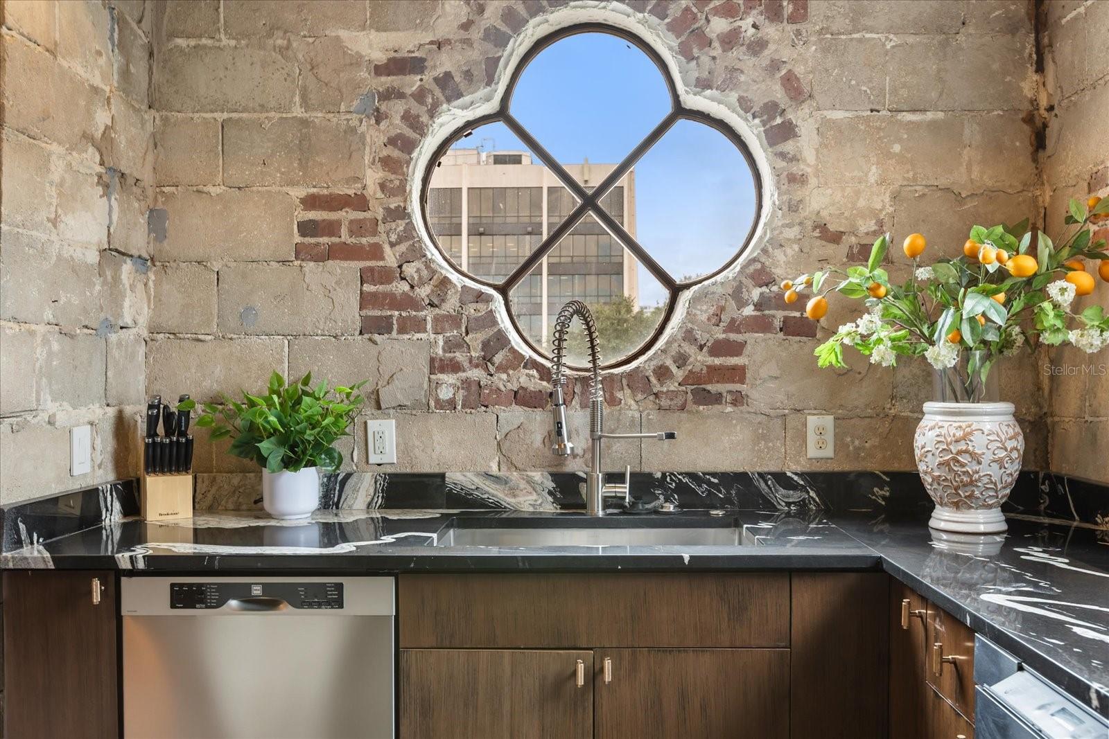 Image 15 of 87 For 601 Ridgewood Street