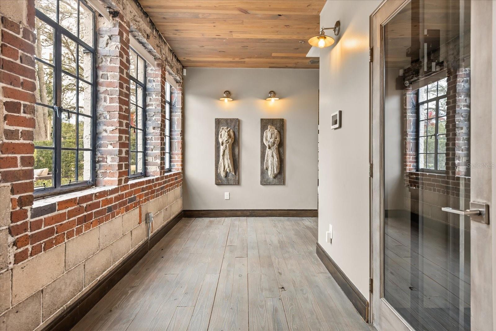 Image 23 of 87 For 601 Ridgewood Street