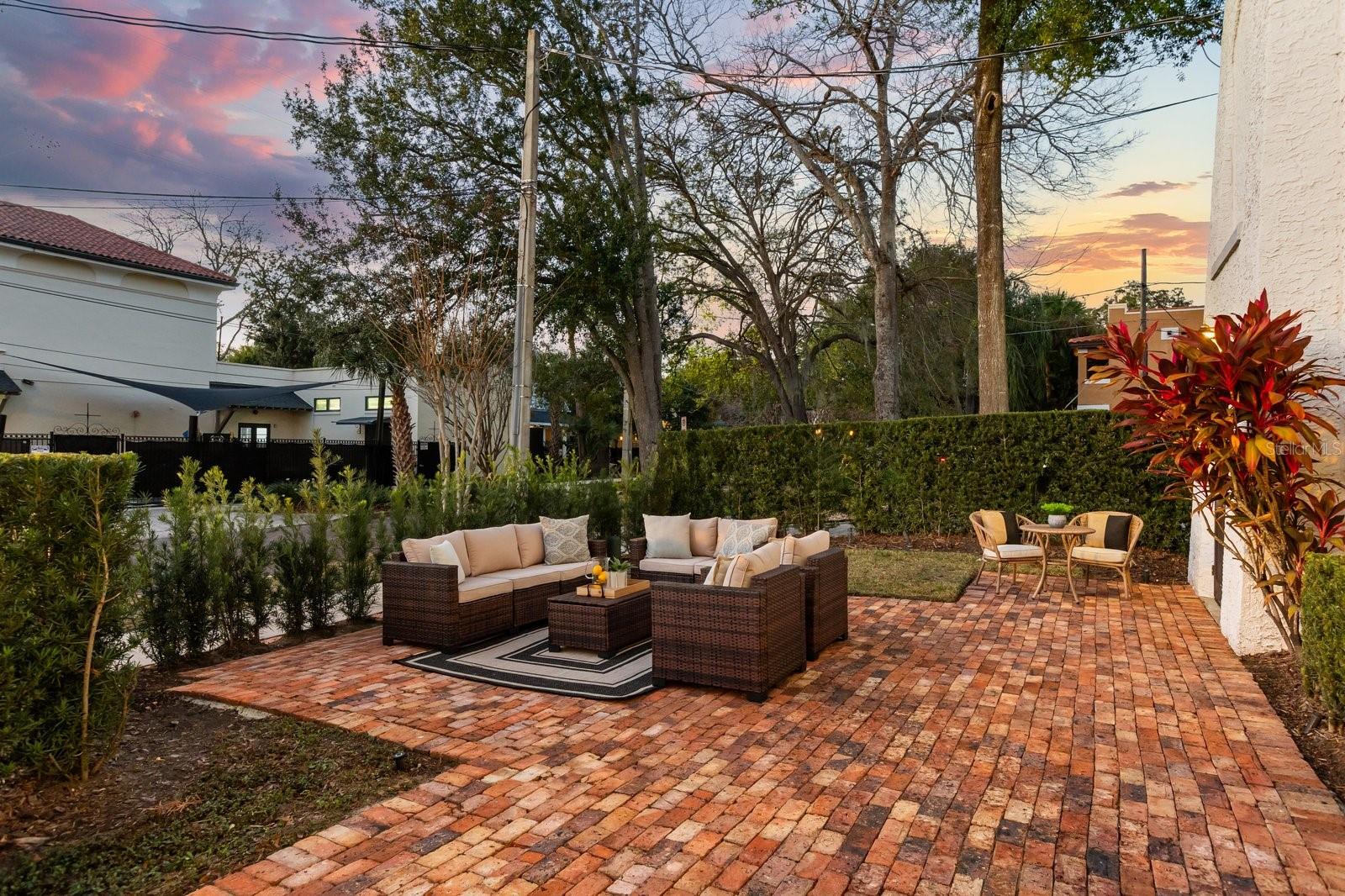 Image 4 of 87 For 601 Ridgewood Street