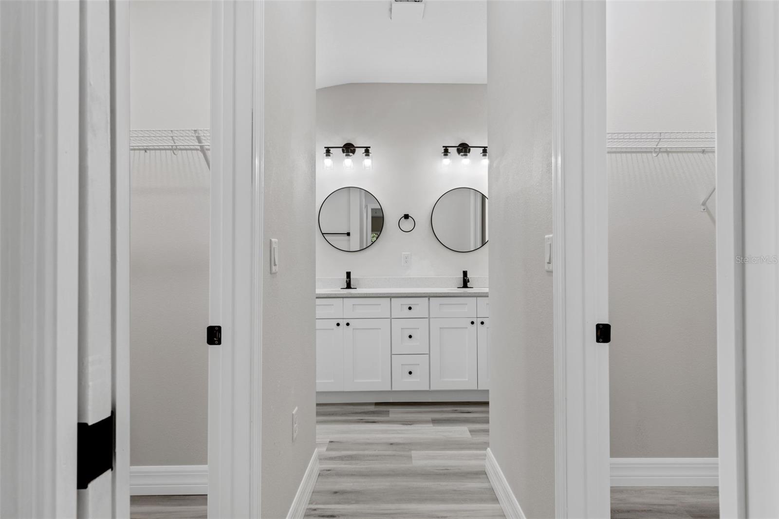 Listing photo id 17 for 43 Croft Ave.