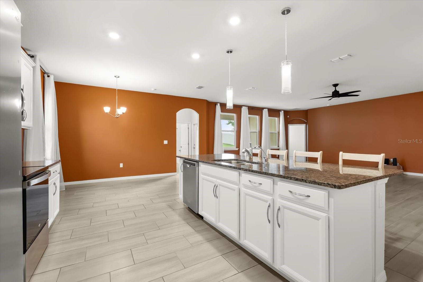 Image 15 of 36 For 17906 Hither Hills Circle