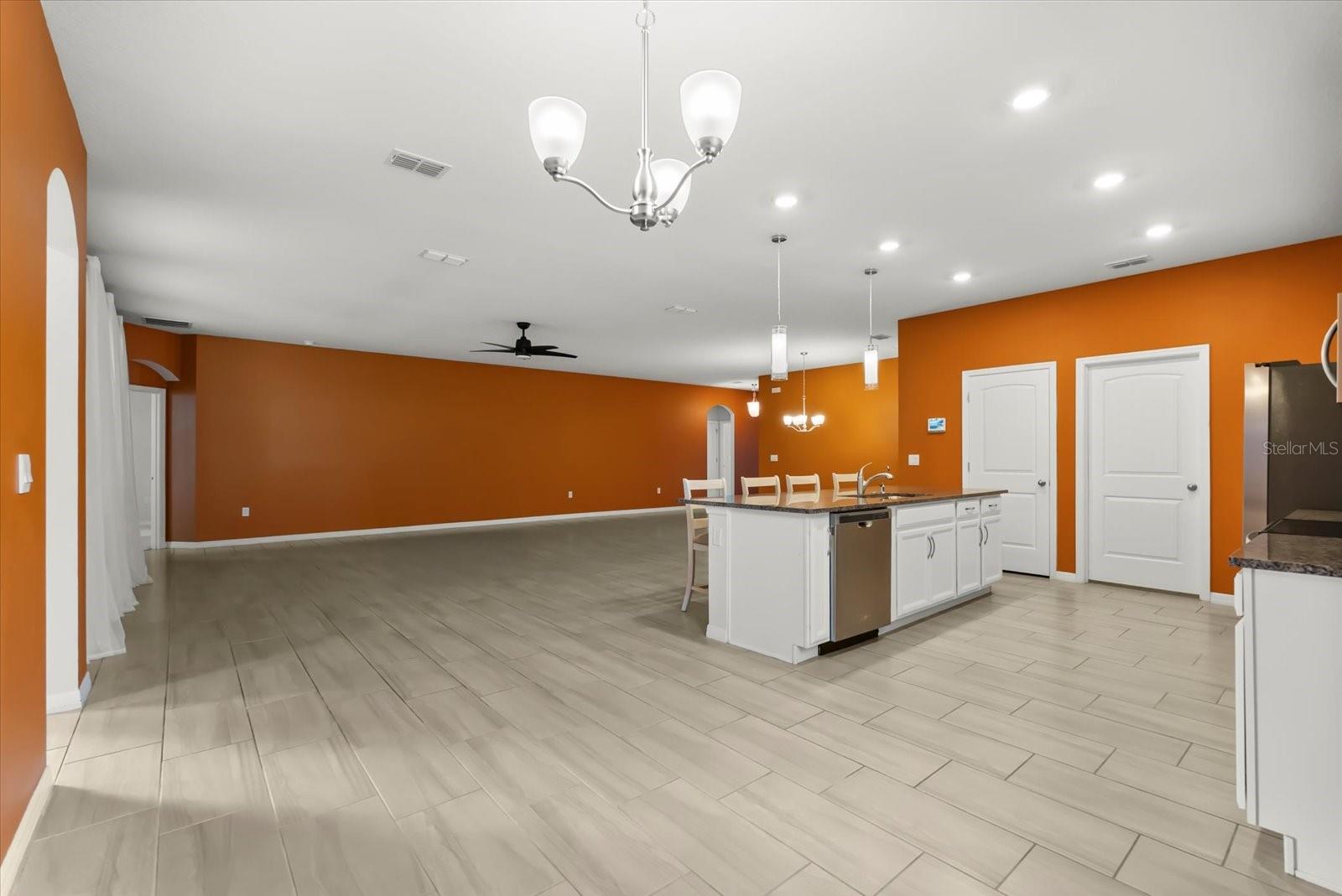 Image 17 of 36 For 17906 Hither Hills Circle