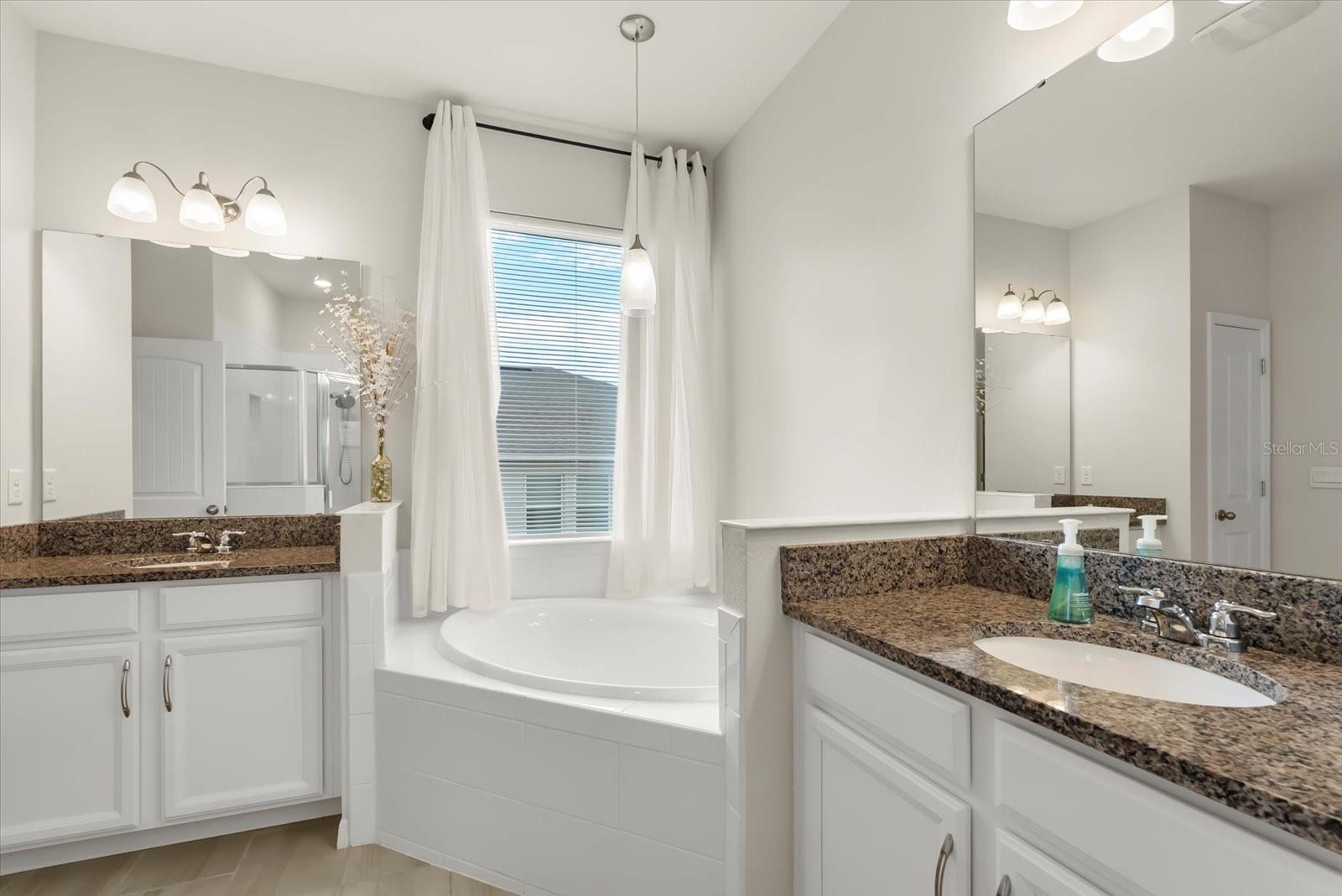 Image 25 of 36 For 17906 Hither Hills Circle