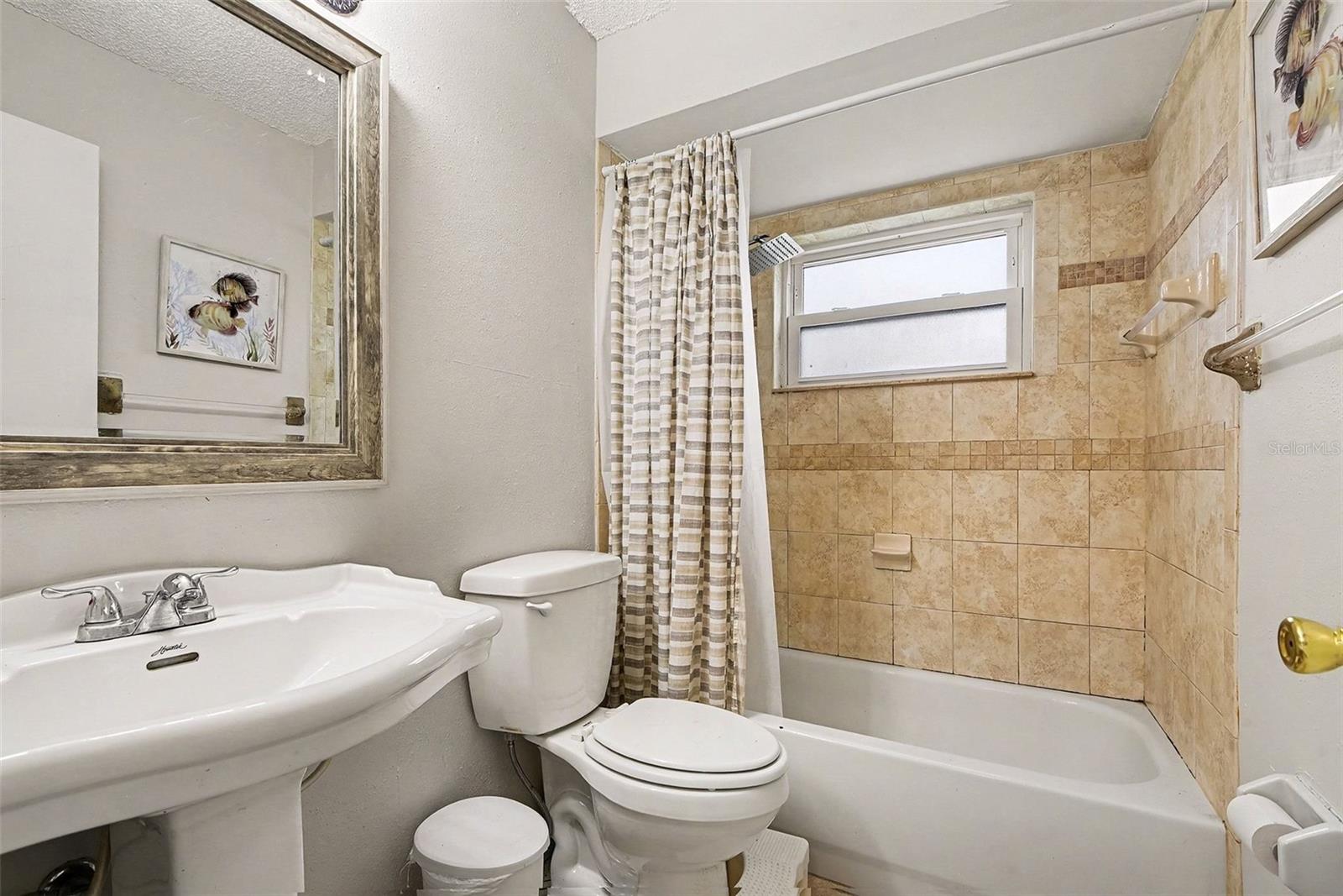 Image 16 of 23 For 3119 Shafton Avenue