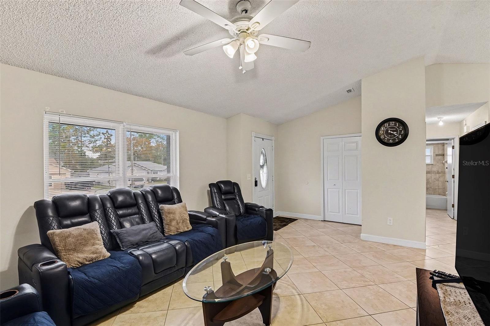 Image 4 of 23 For 3119 Shafton Avenue