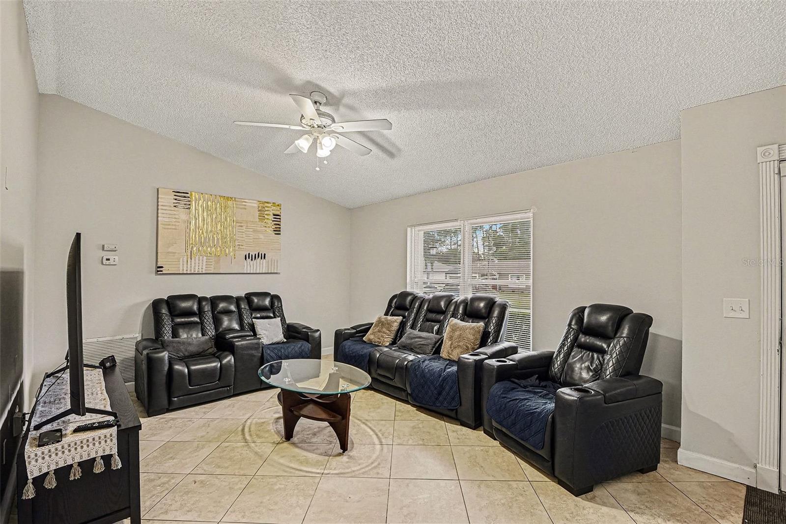 Image 5 of 23 For 3119 Shafton Avenue