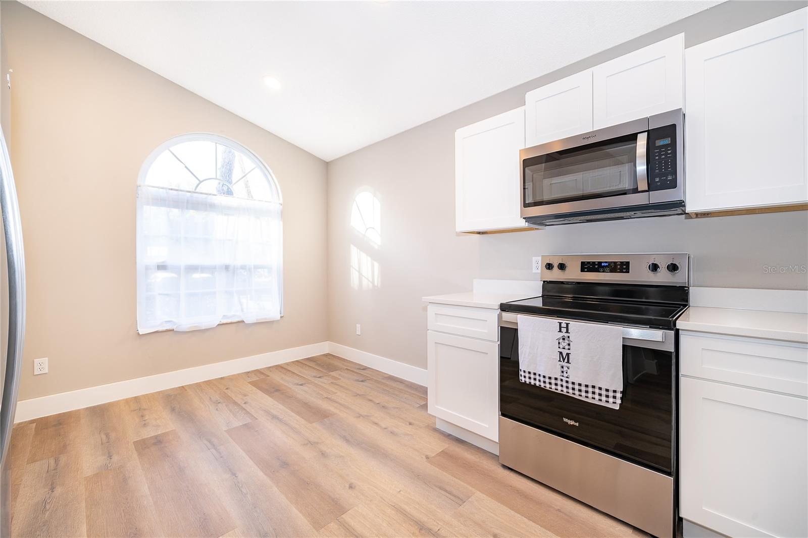 Image 9 of 22 For 1652 Riveredge Road