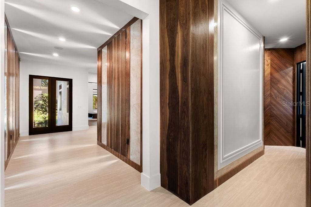 Image 22 of 55 For 9725 Chestnut Ridge Drive