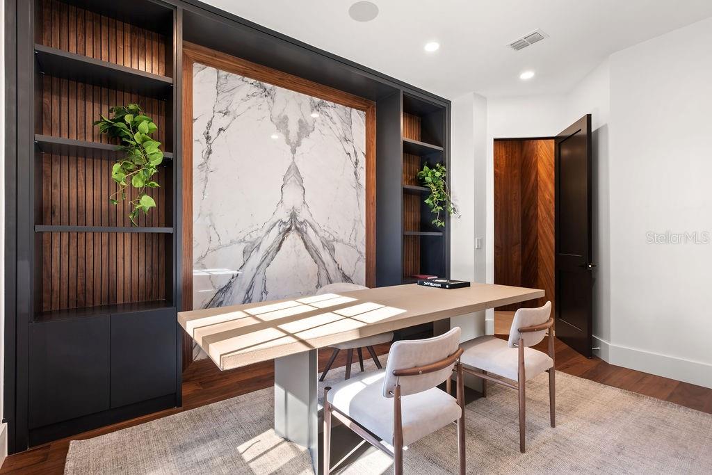 Image 31 of 55 For 9725 Chestnut Ridge Drive