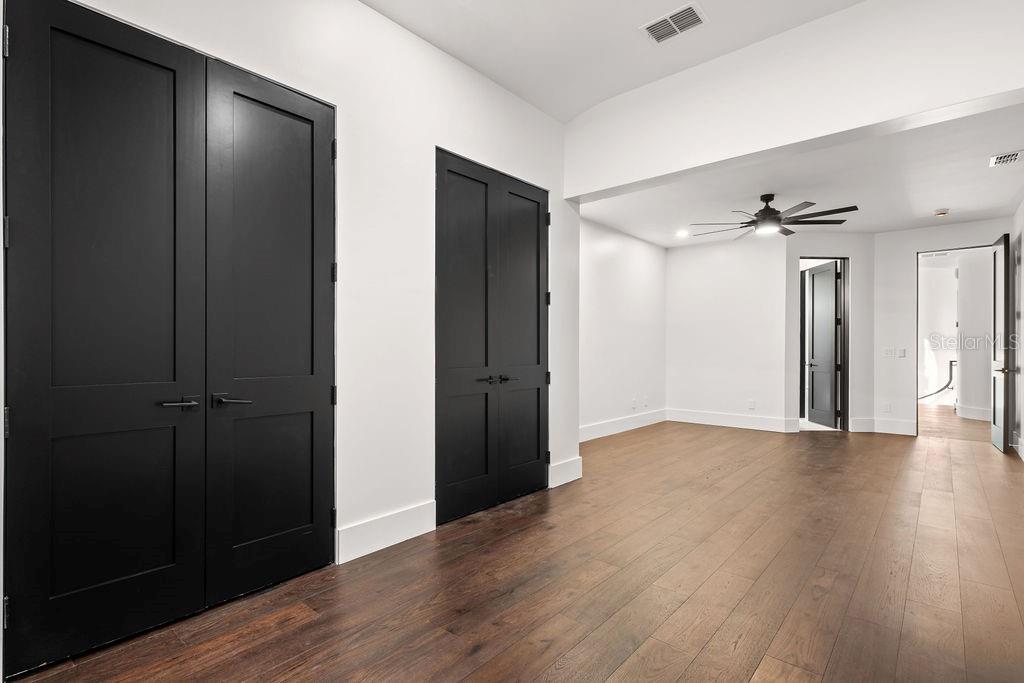 Image 36 of 55 For 9725 Chestnut Ridge Drive