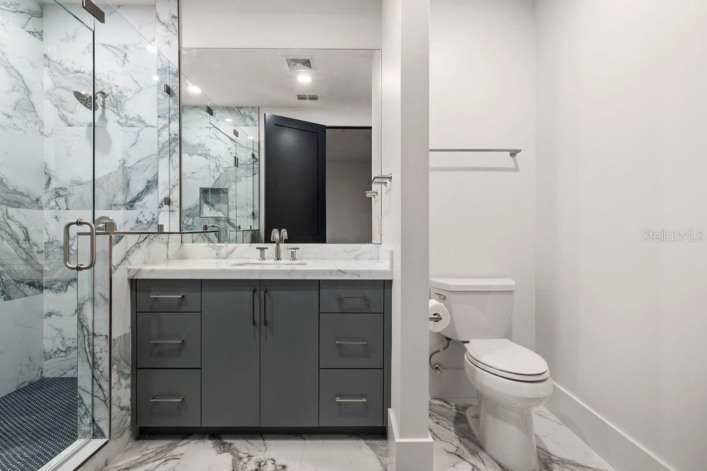 Image 37 of 55 For 9725 Chestnut Ridge Drive