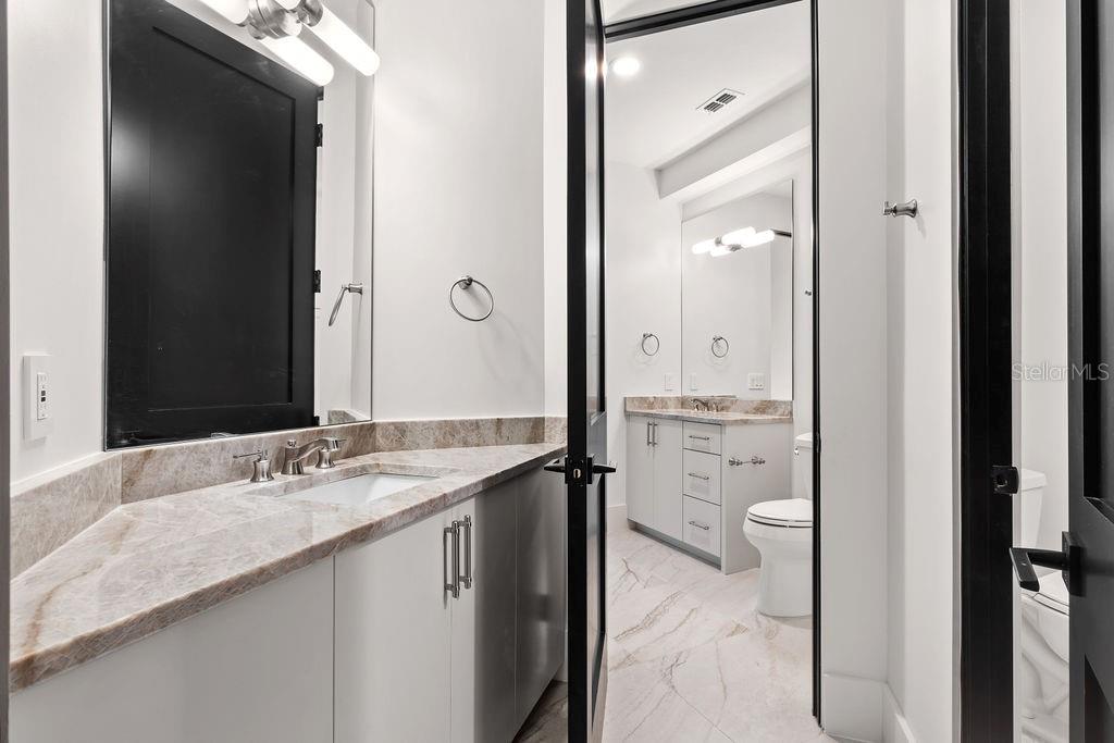 Image 41 of 55 For 9725 Chestnut Ridge Drive