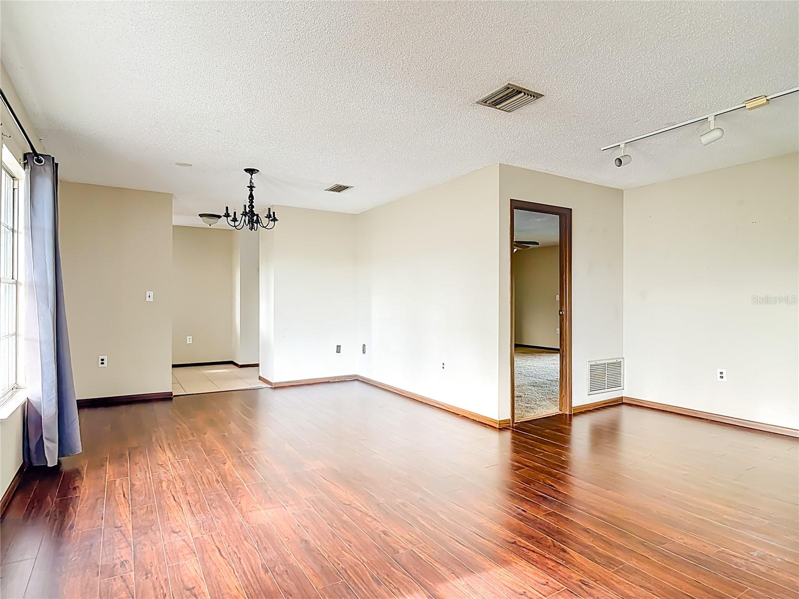 Image 10 of 50 For 28 Jasmine Drive