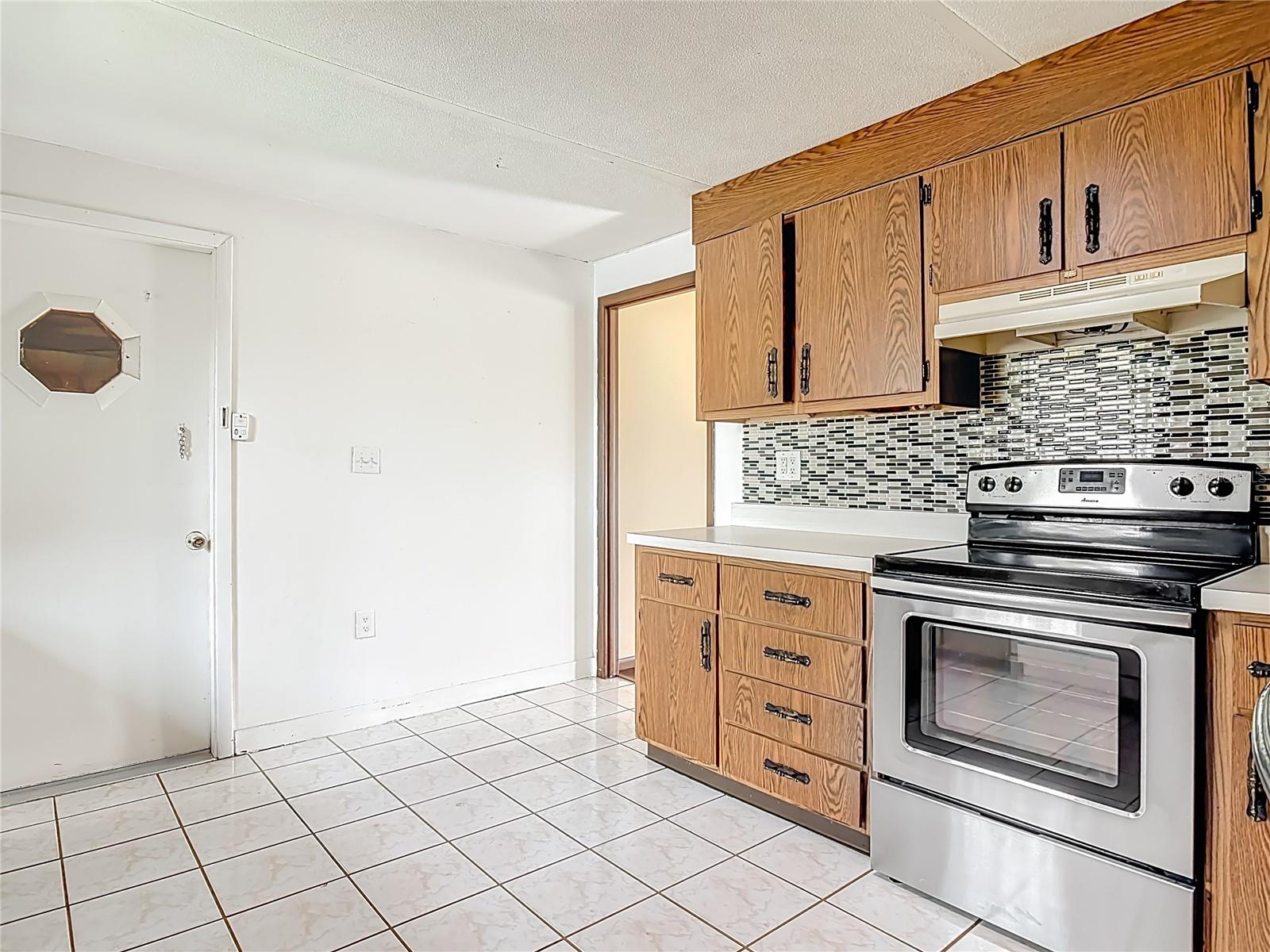 Image 19 of 50 For 28 Jasmine Drive