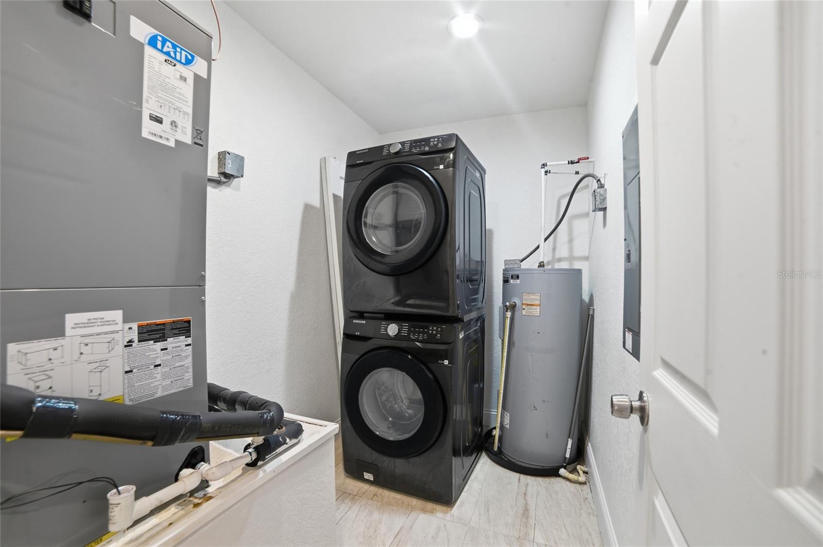 Image 11 of 38 For 722 22nd Street