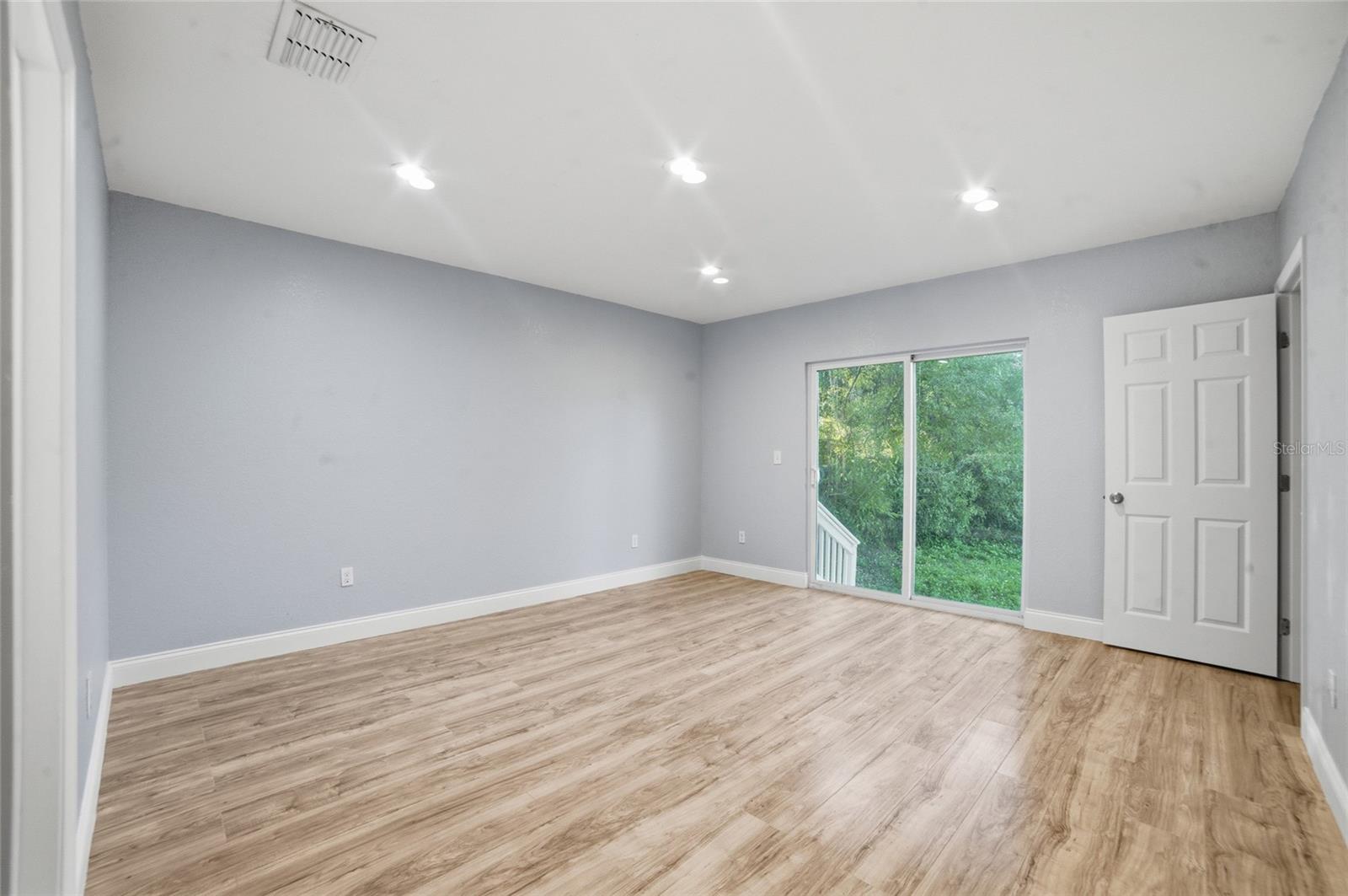 Image 15 of 38 For 722 22nd Street