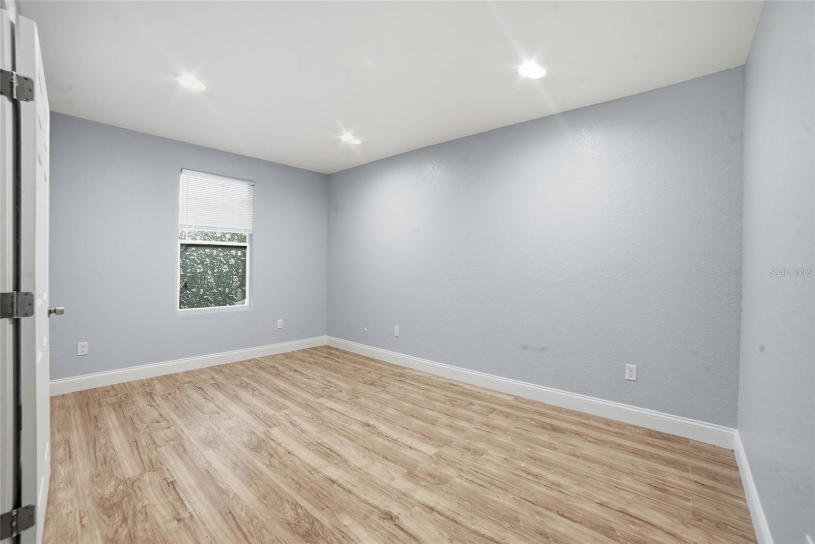 Image 20 of 38 For 722 22nd Street