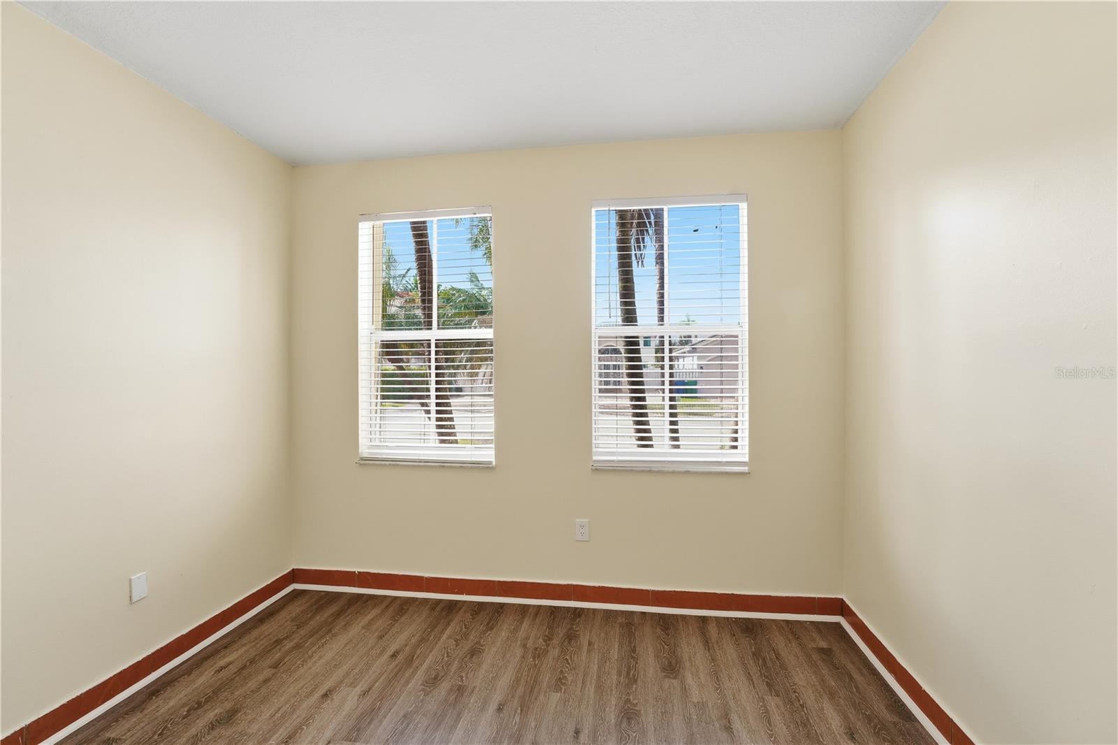 Image 21 of 67 For 1067 135th Court