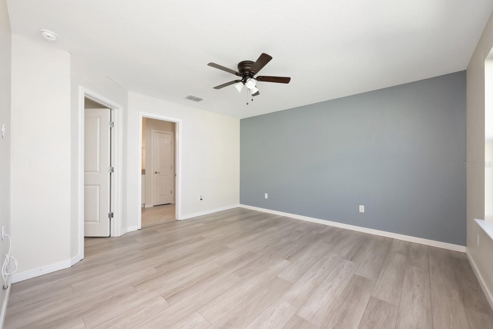 Image 27 of 48 For 5626 Wooden Pine Drive