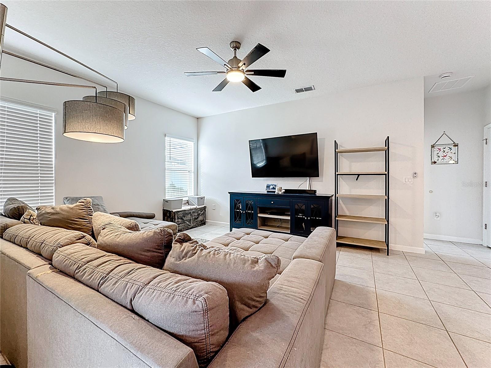 Image 15 of 58 For 692 Bloom Terrace