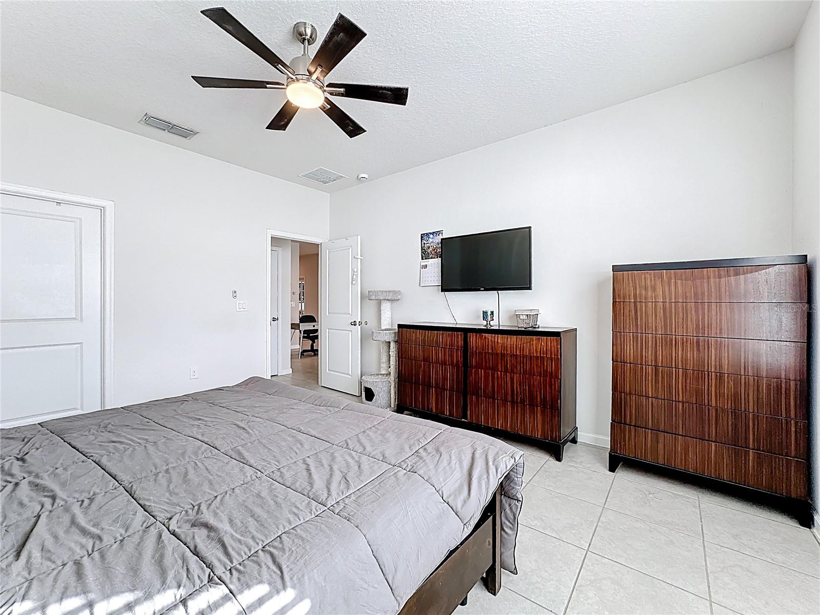 Image 26 of 58 For 692 Bloom Terrace