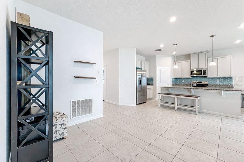 Image 7 of 58 For 692 Bloom Terrace