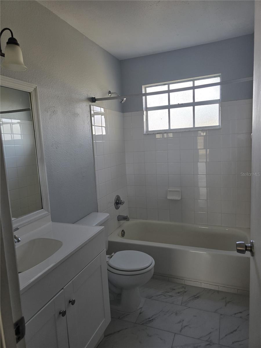 Image 9 of 16 For 2494 Sweetwater Club Circle 52