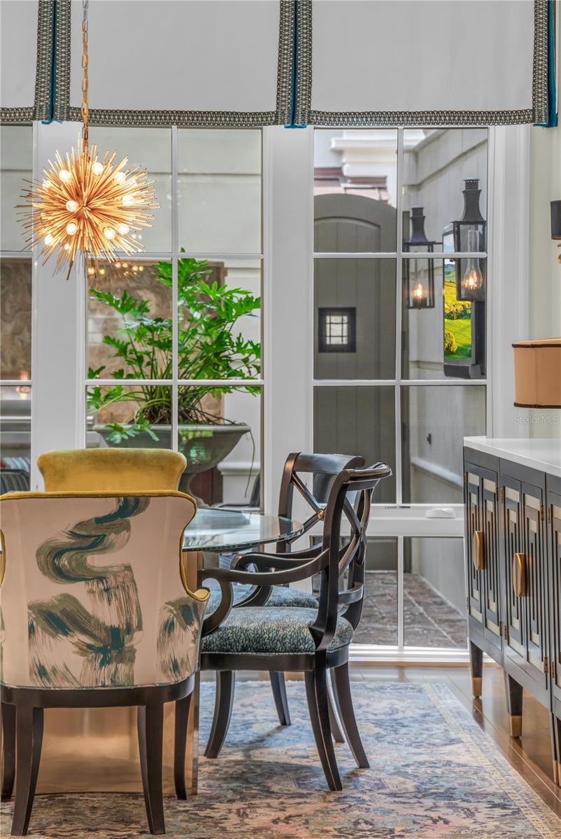 Image 12 of 86 For 637 Park Avenue