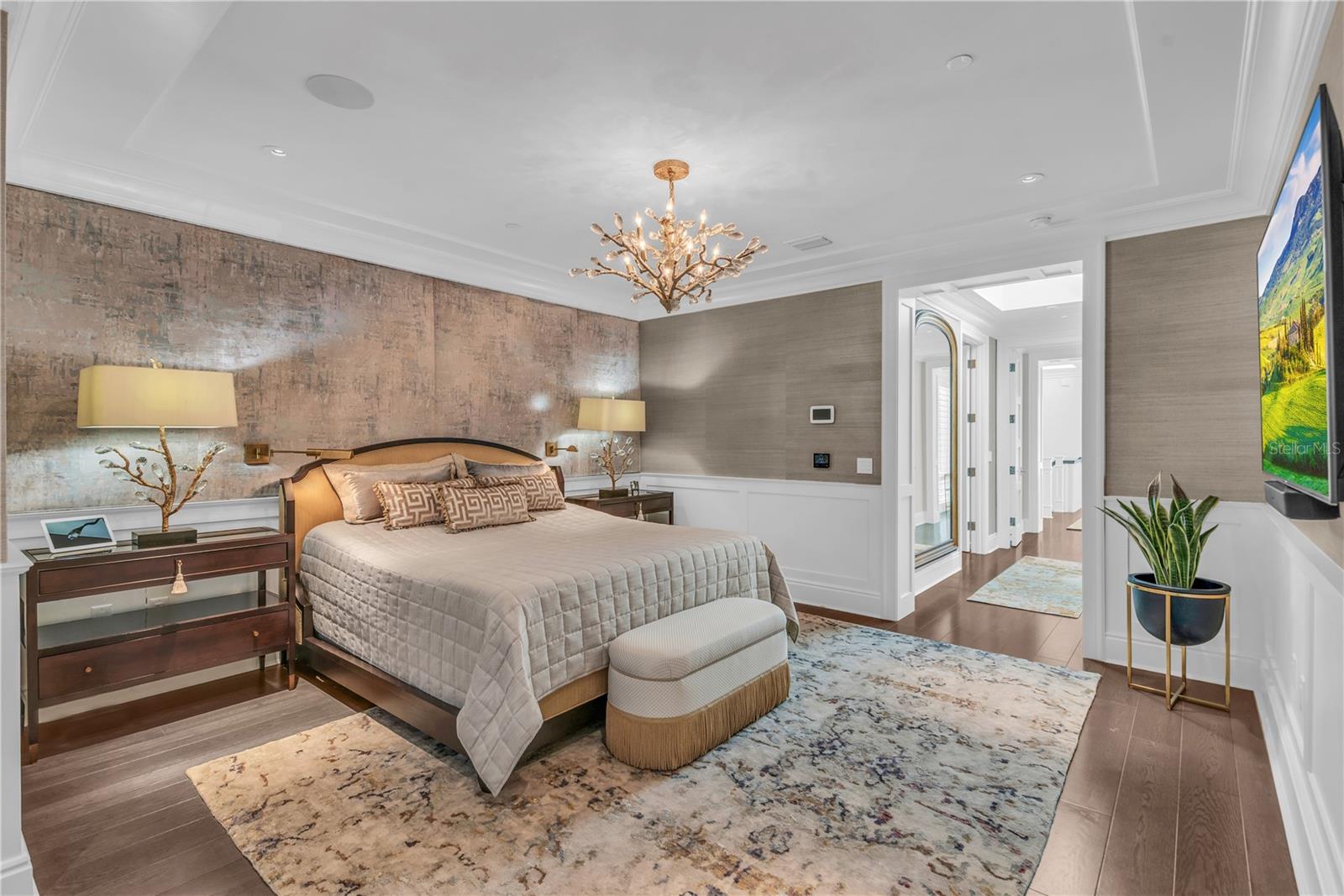 Image 26 of 86 For 637 Park Avenue