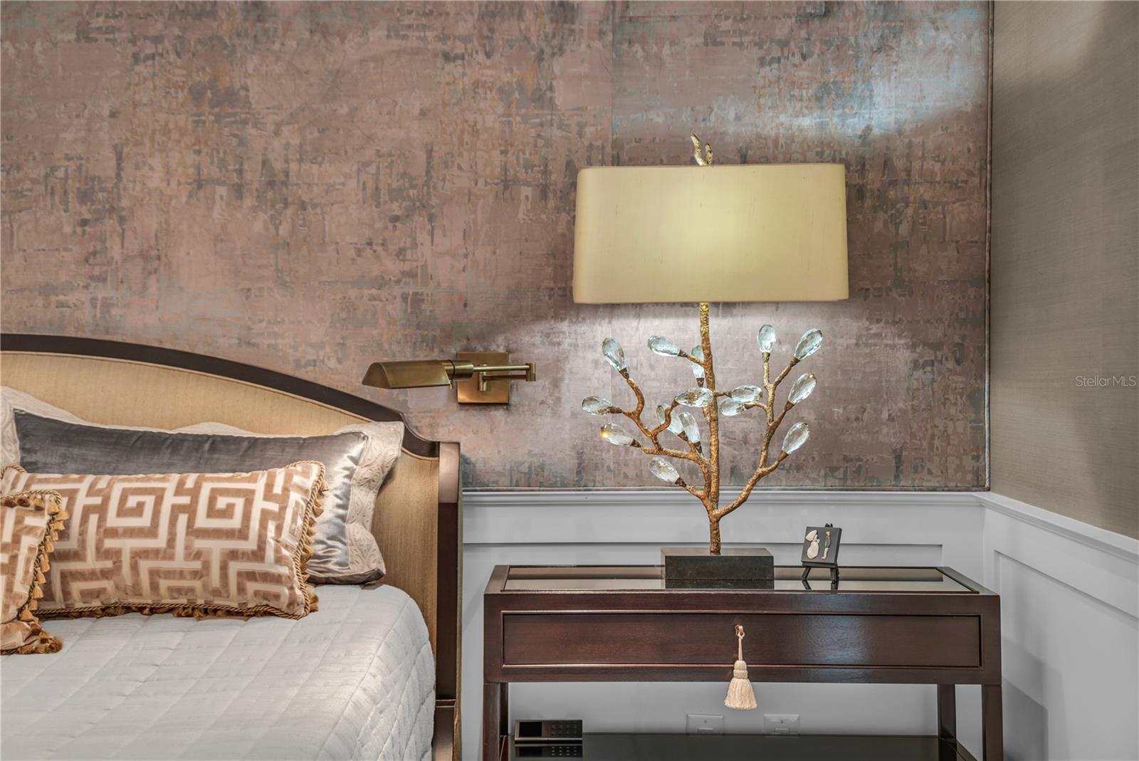 Image 28 of 86 For 637 Park Avenue