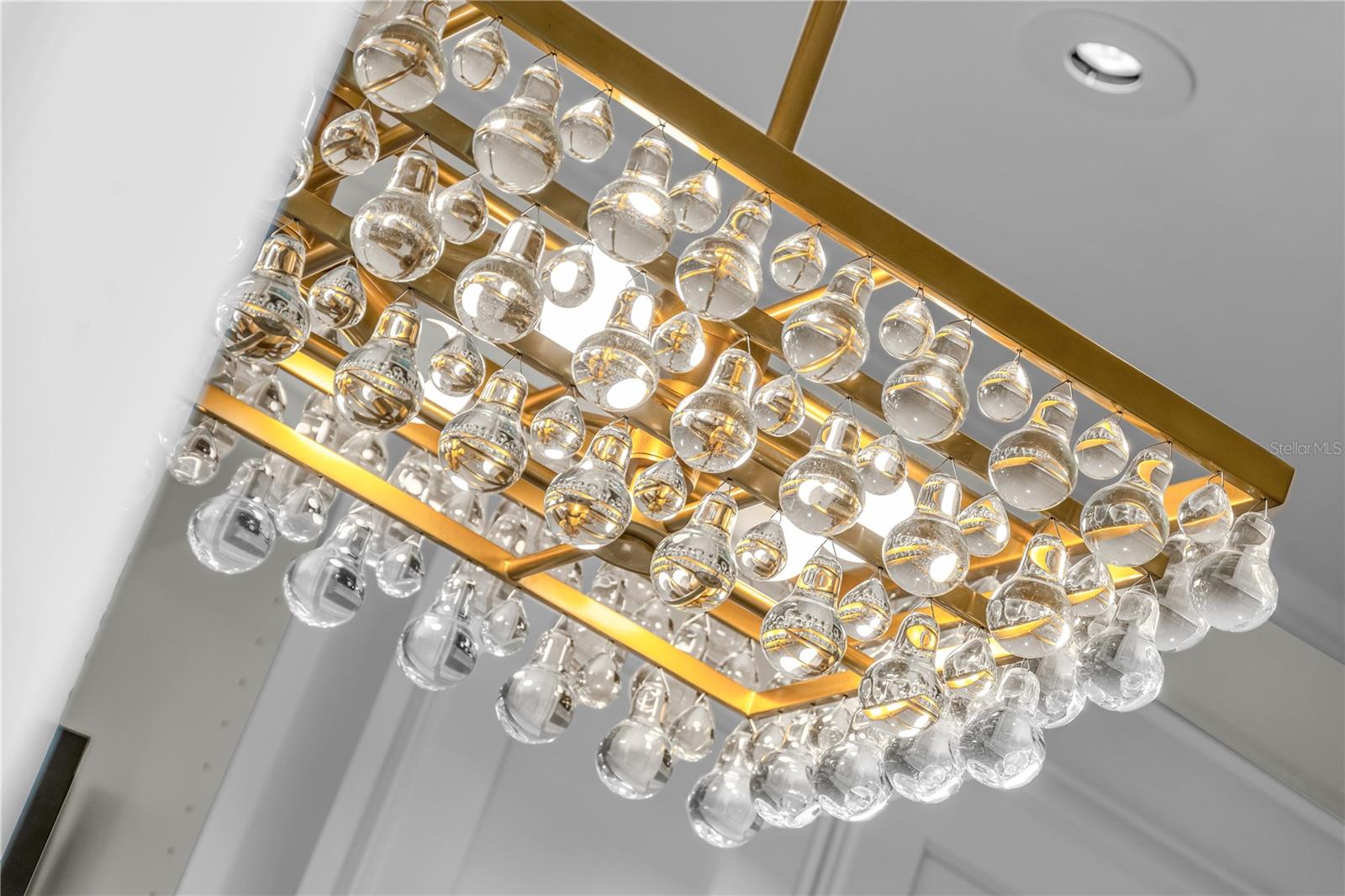 Image 32 of 86 For 637 Park Avenue