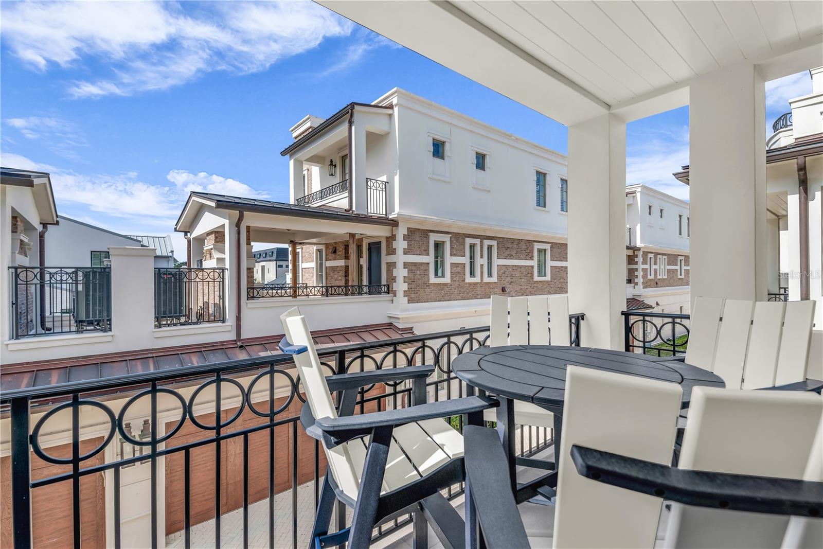 Image 44 of 86 For 637 Park Avenue