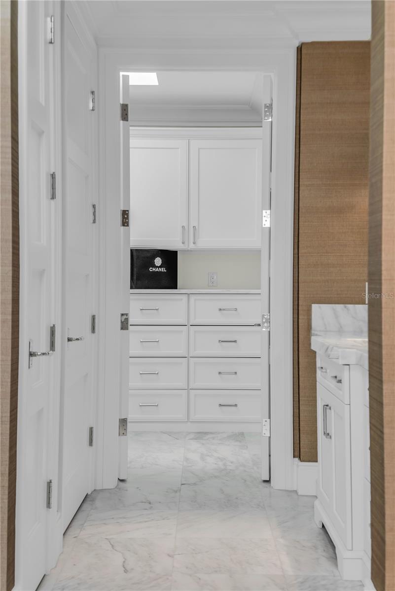 Image 55 of 86 For 637 Park Avenue