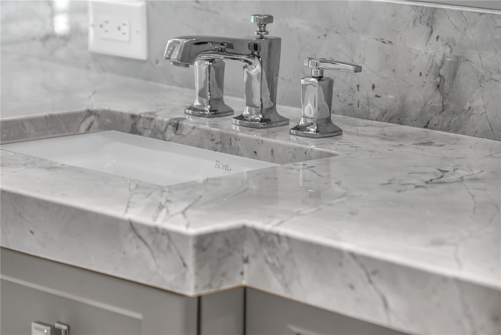 Image 61 of 86 For 637 Park Avenue