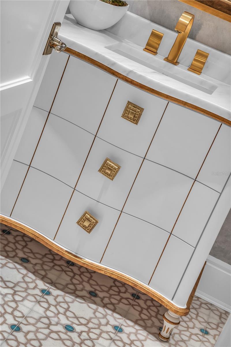 Image 65 of 86 For 637 Park Avenue