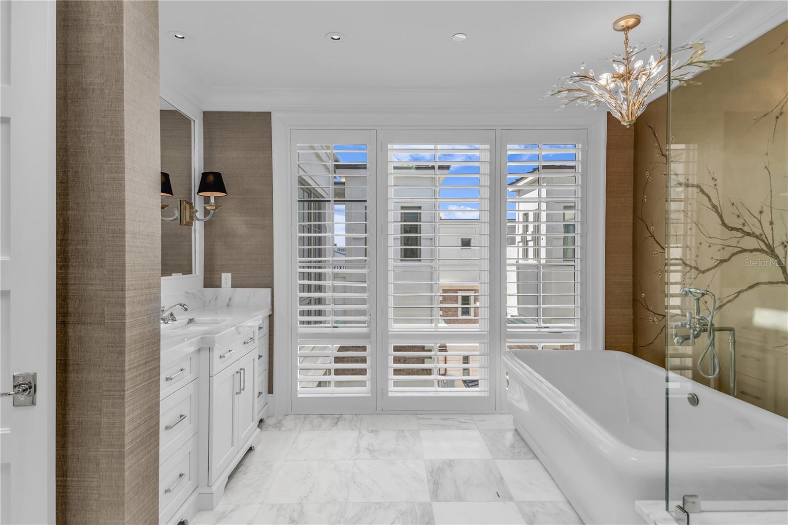 Image 72 of 86 For 637 Park Avenue