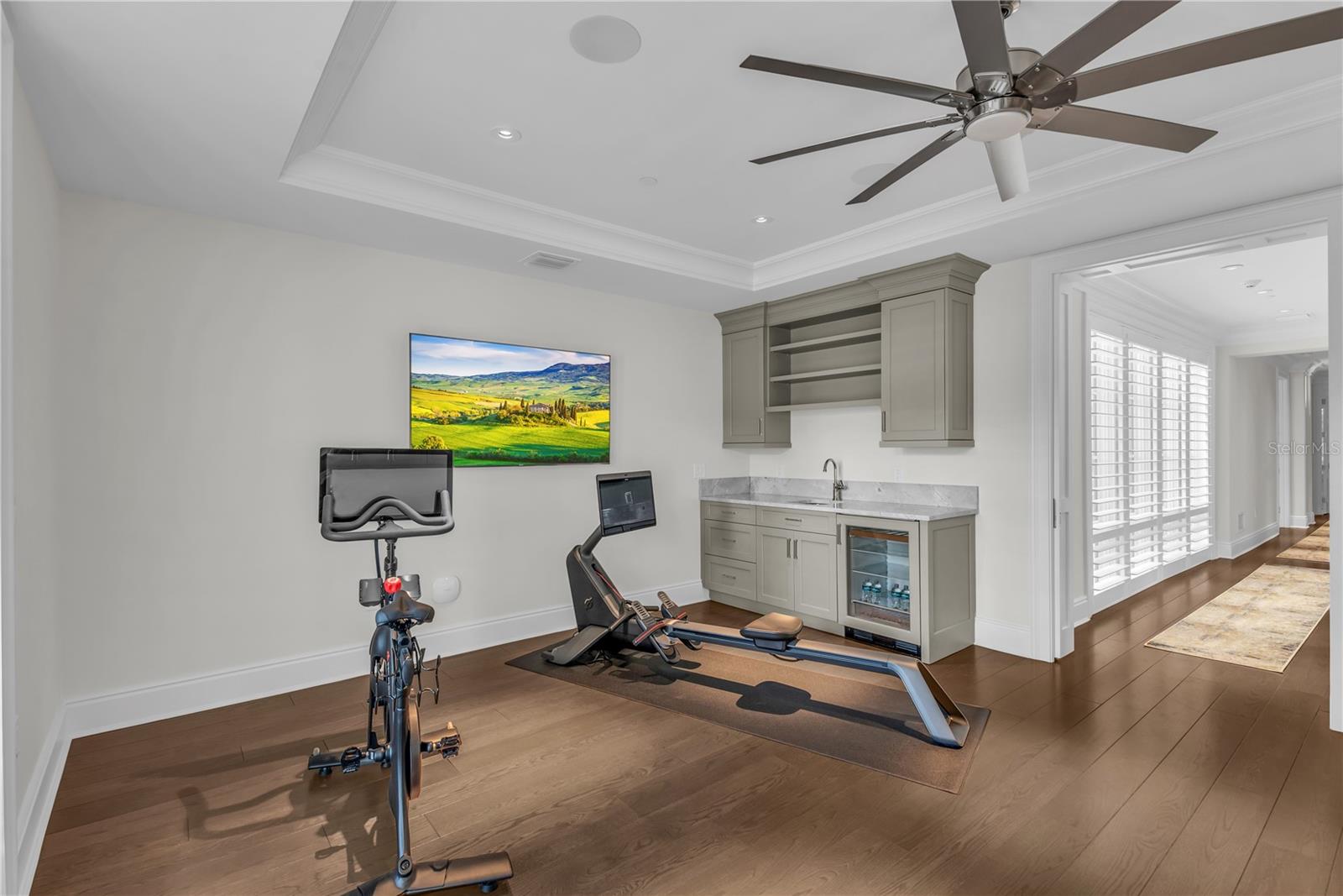 Image 77 of 86 For 637 Park Avenue